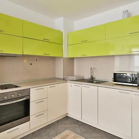 Varna Deluxe Suites Apartment *