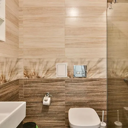 Varna Deluxe Suites Saints Constantine and Helena